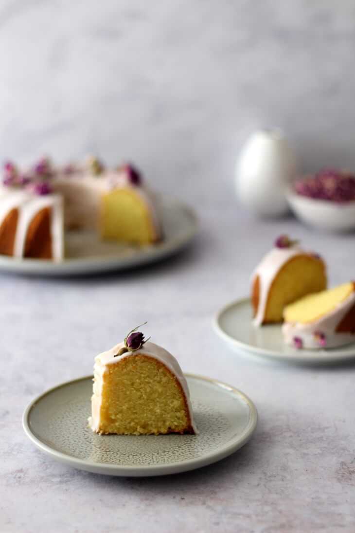 Rosenkuchen Kuchen mit Rosenwasser | bäckerina.de
